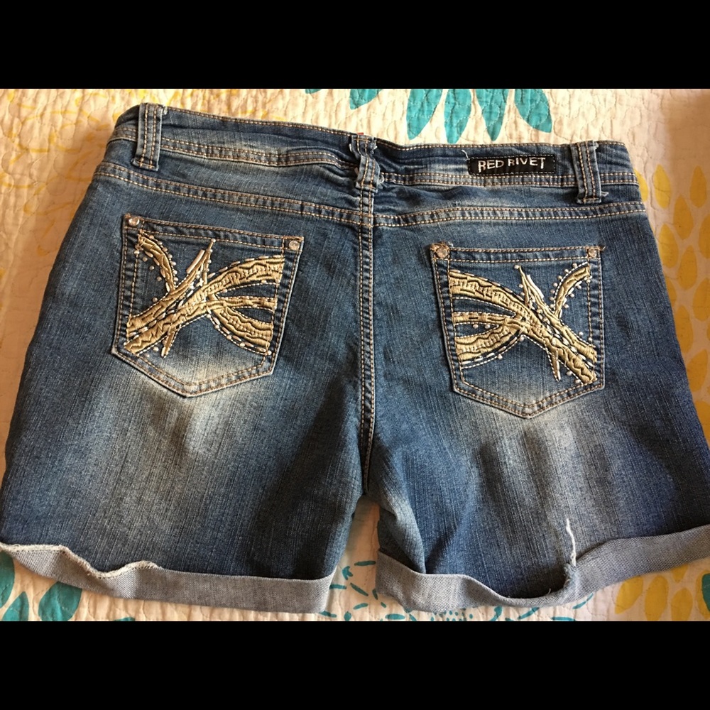 Red Rivet denim shorts size 11